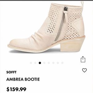 Sofft Ambria Western style leather ankle boots